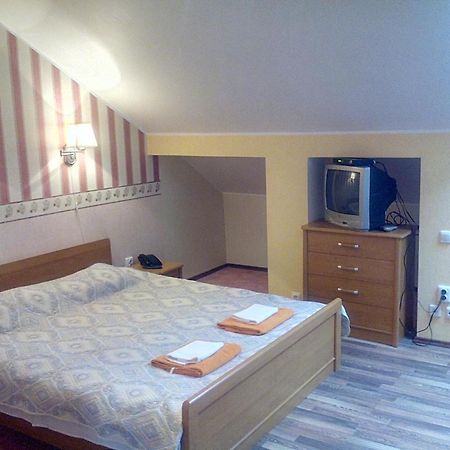 Central Hotel Нарва Стая снимка
