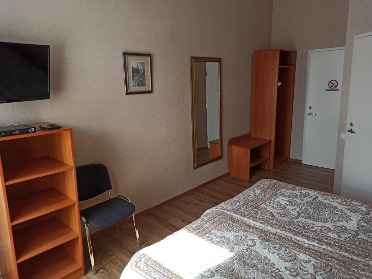 Central Hotel Нарва Екстериор снимка
