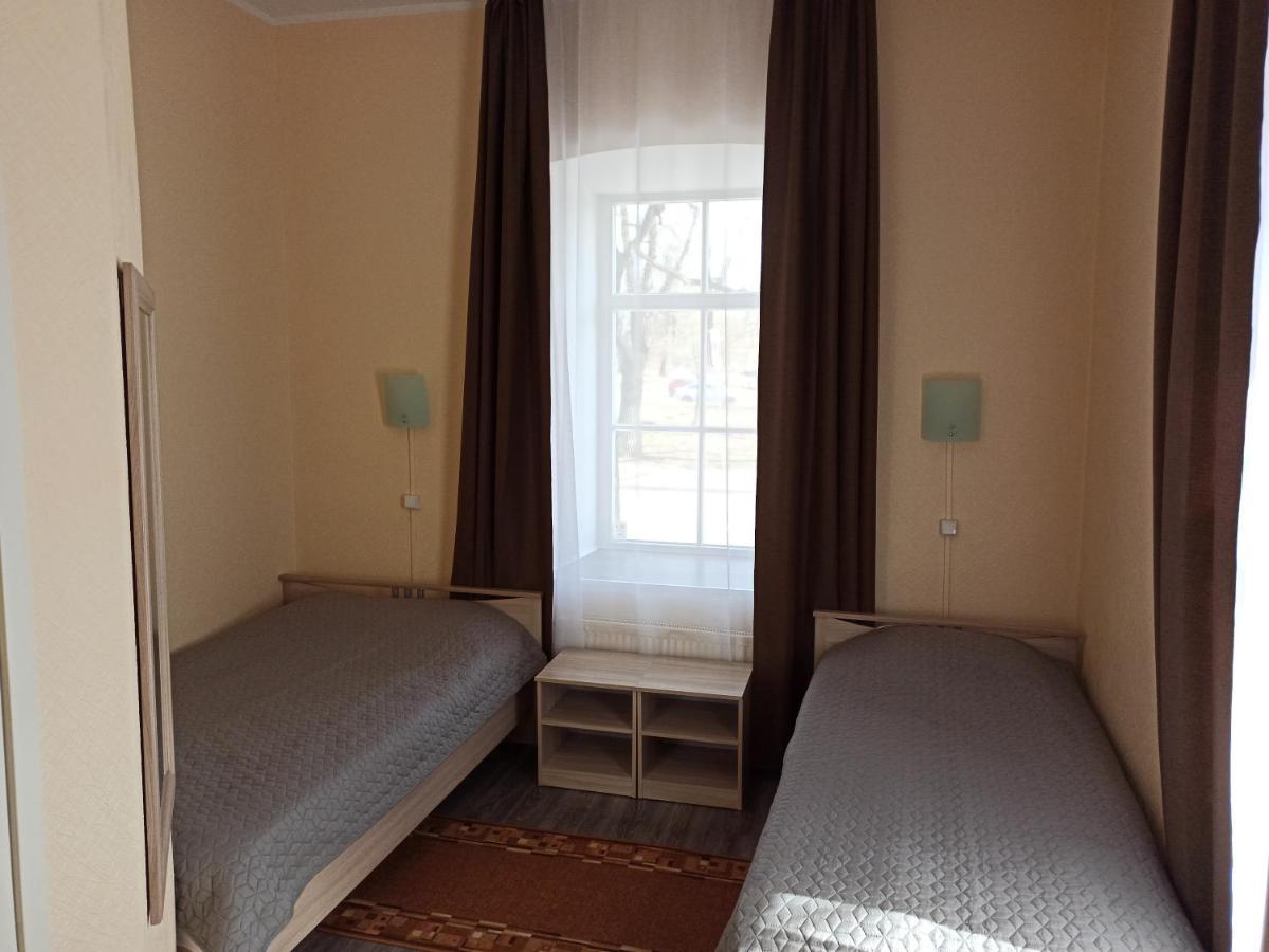 Central Hotel Нарва Екстериор снимка