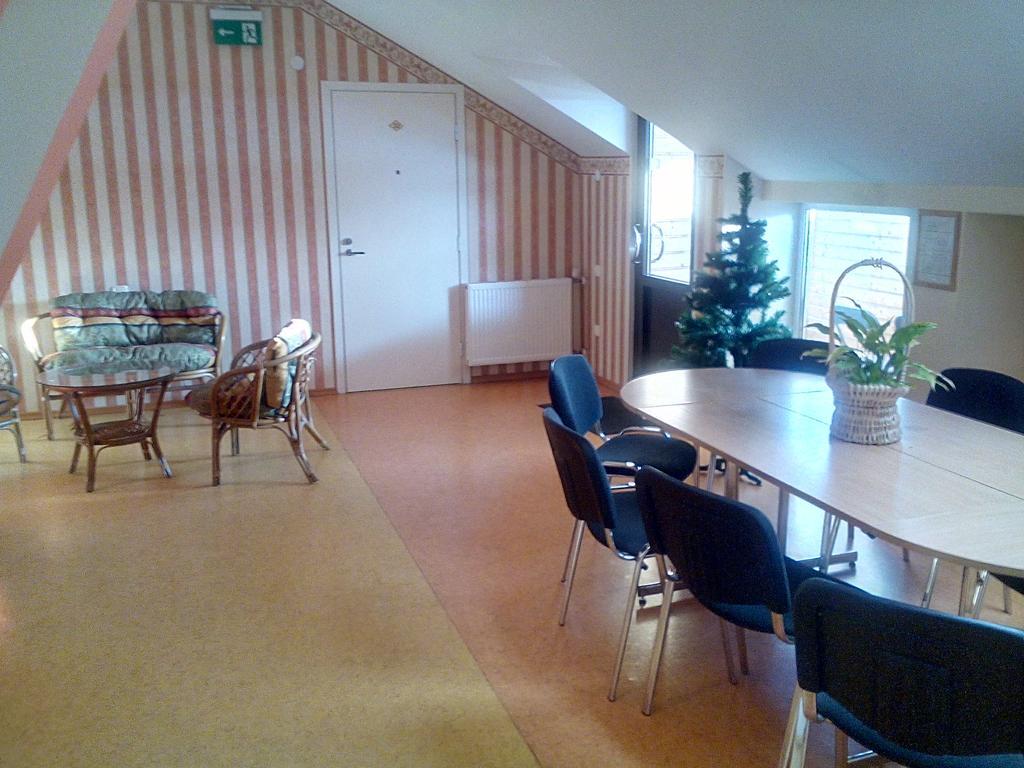 Central Hotel Нарва Екстериор снимка